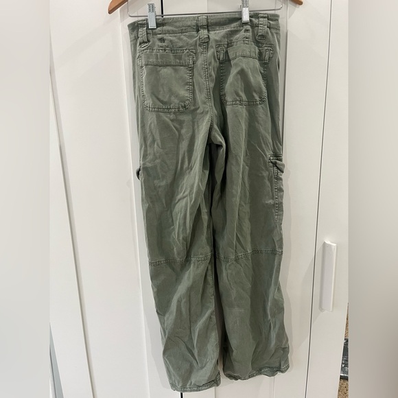 American Eagle green cargo pants size 00 - Picture 2 of 4